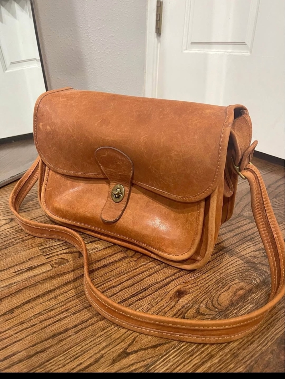 VINTAGE  COACH Authentic Rambler Bag, style 9735, in British Tan